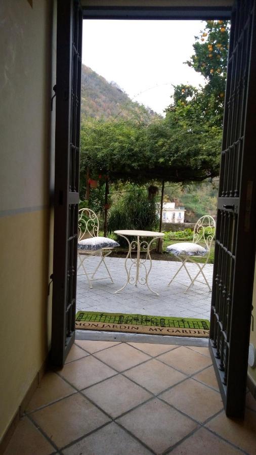 לינה וארוחת בוקר Vietri L'Antico Giardino מראה חיצוני תמונה