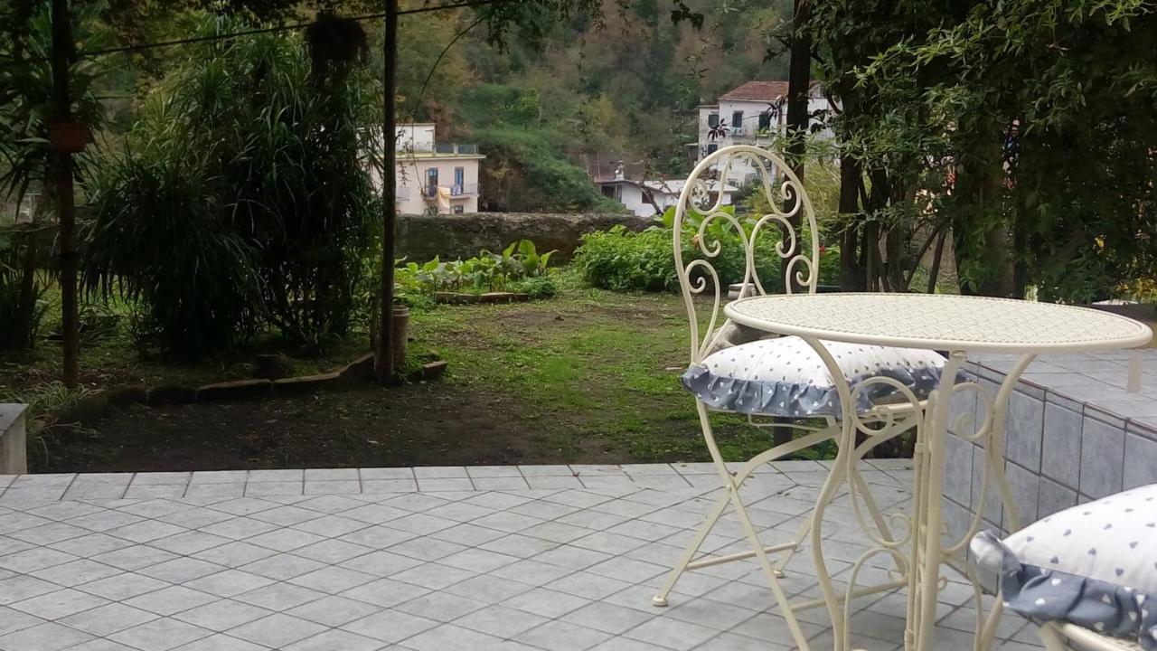 לינה וארוחת בוקר Vietri L'Antico Giardino מראה חיצוני תמונה
